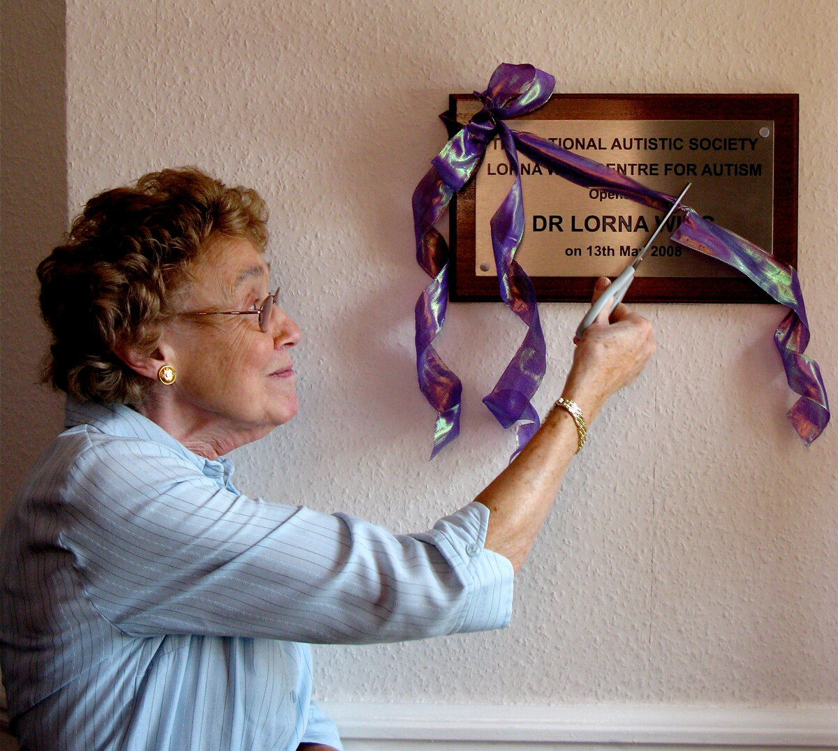 Dr Lorna Wing opening the Lorna Wing Centre
